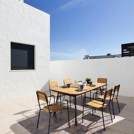 Villa Acogedora Casa El Invierno Con Estufa De Pellet, Cerca De La Playa