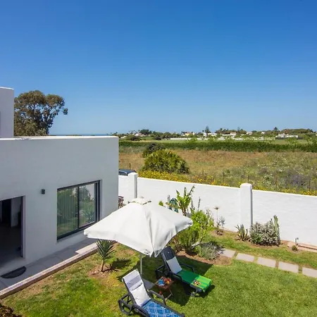 Villa Acogedora Casa El Invierno Con Estufa De Pellet, Cerca De La Playa